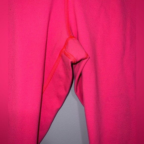 Woman’s Lululemon Cropped Leggings - Picture 7 of 8